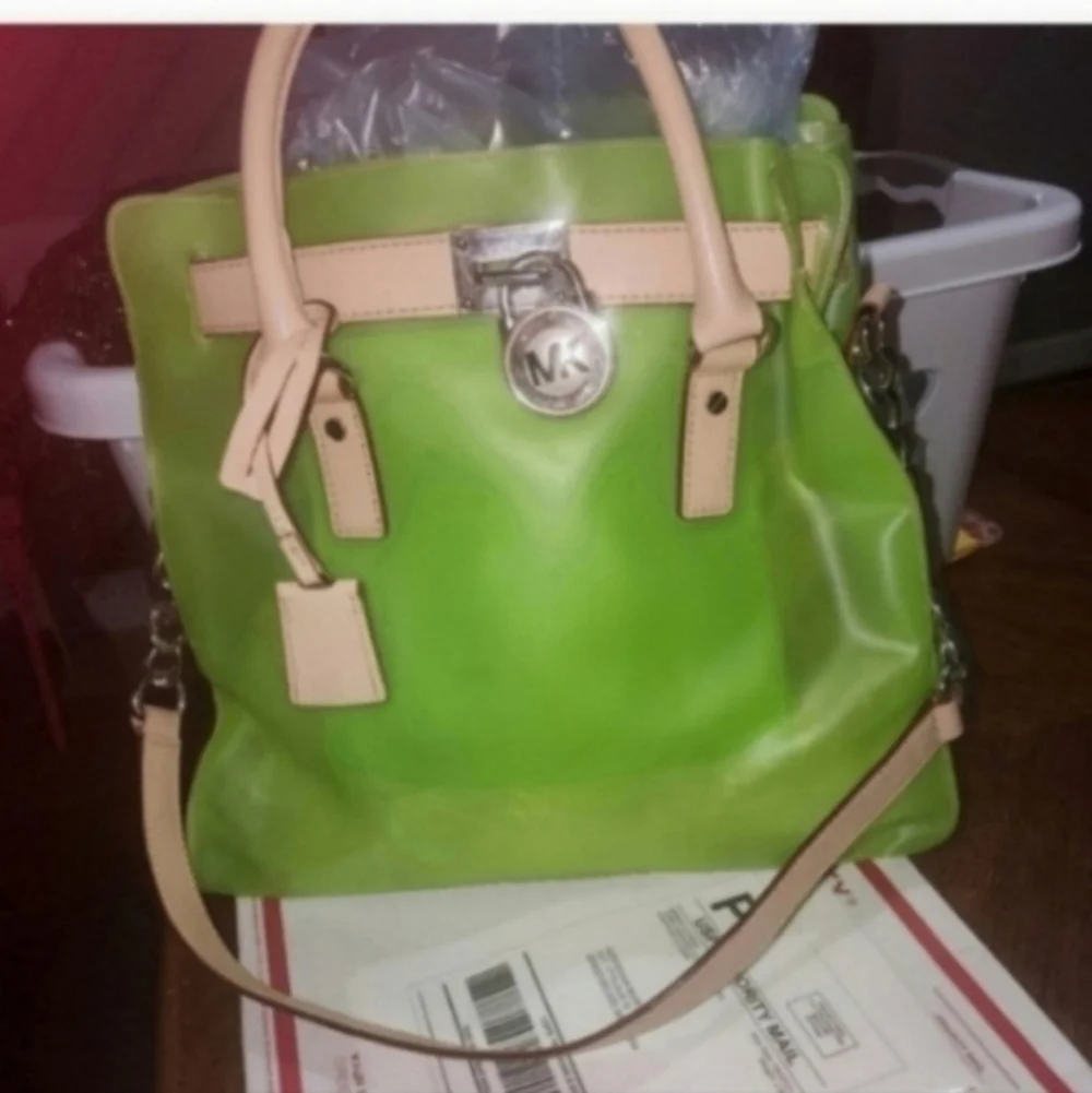 💣💣 Limited RARE HTF VINTAGE MICHAEL KORS NEON GREEN FROSTED JELLY HAMILTON - Picture 7 of 8